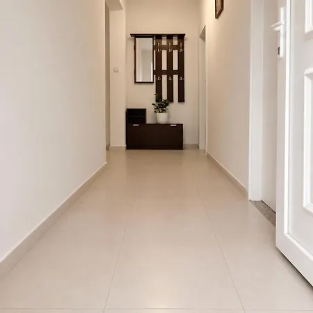 Basic Apartament
